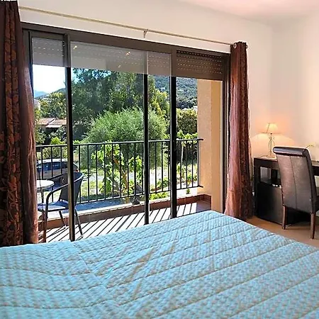 L'alivu Hotel