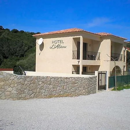 L'alivu Hotel 3*