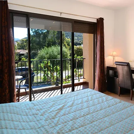 L'alivu Hotel